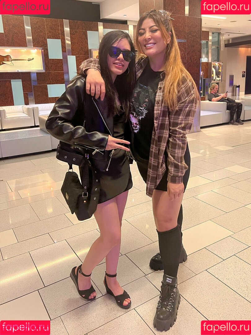 Crystalst Onlyfans Photo Gallery 