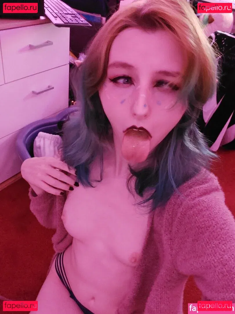 edgykittykat Onlyfans Photo Gallery 