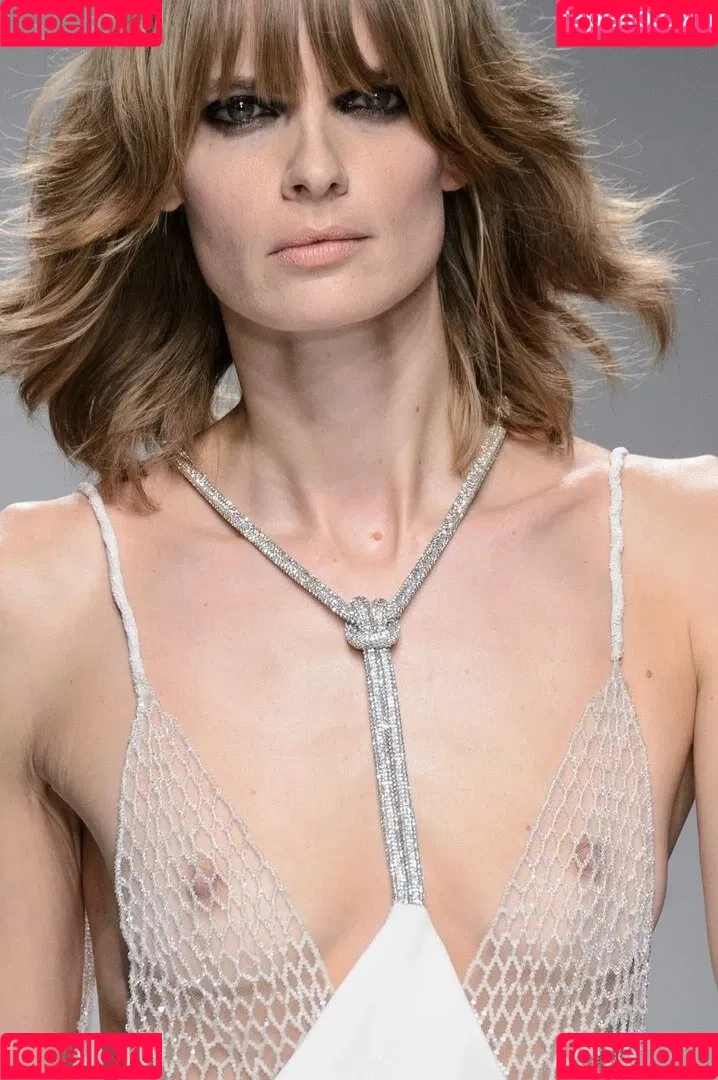 Julia Stegner Onlyfans Photo Gallery 