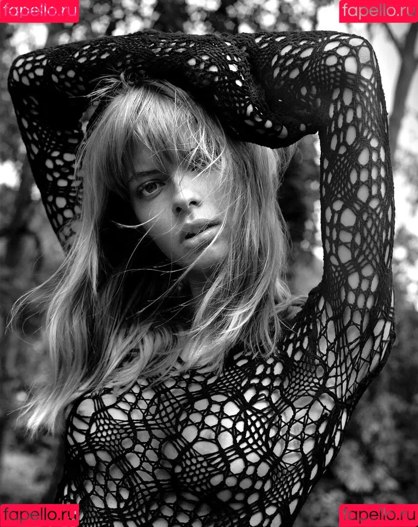 Julia Stegner Onlyfans Photo Gallery 