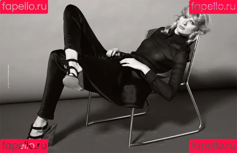 Julia Stegner Onlyfans Photo Gallery 