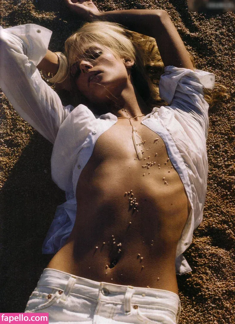 Julia Stegner Onlyfans Photo Gallery 