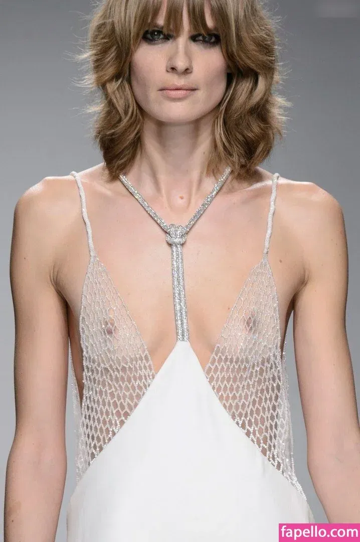 Julia Stegner Onlyfans Photo Gallery 