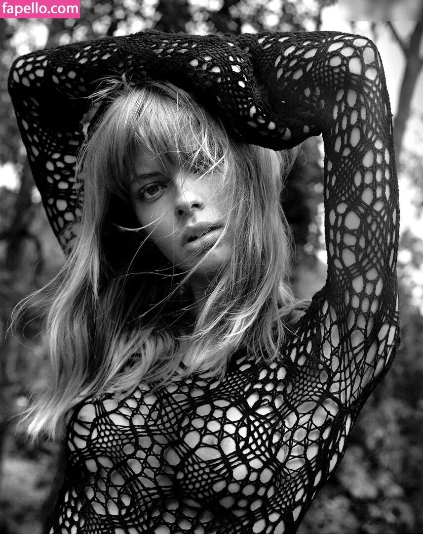 Julia Stegner Onlyfans Photo Gallery 