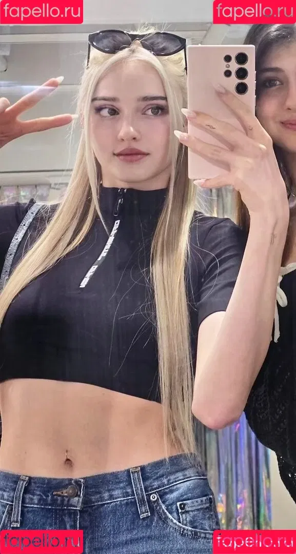 HoneyPuu Onlyfans Photo Gallery 