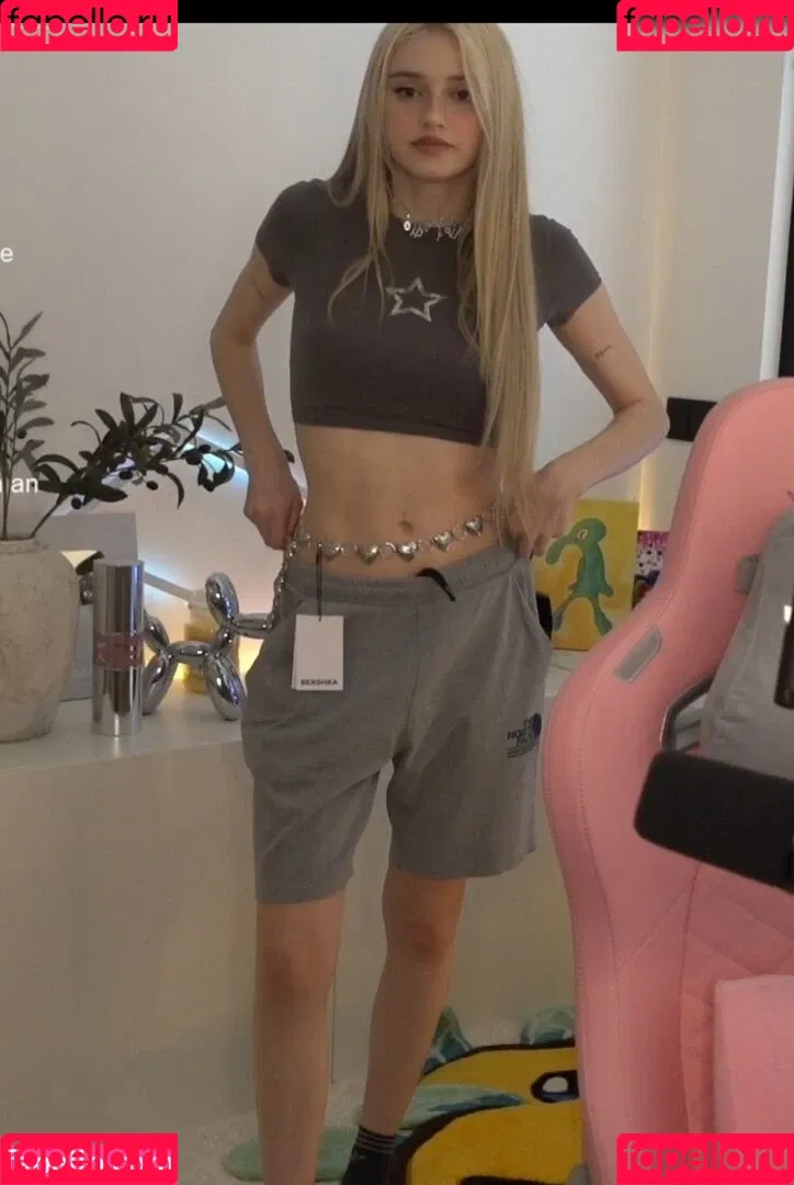 HoneyPuu Onlyfans Photo Gallery 