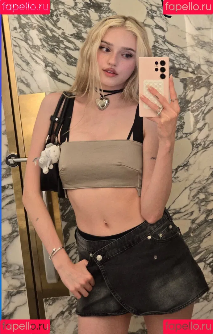 HoneyPuu Onlyfans Photo Gallery 