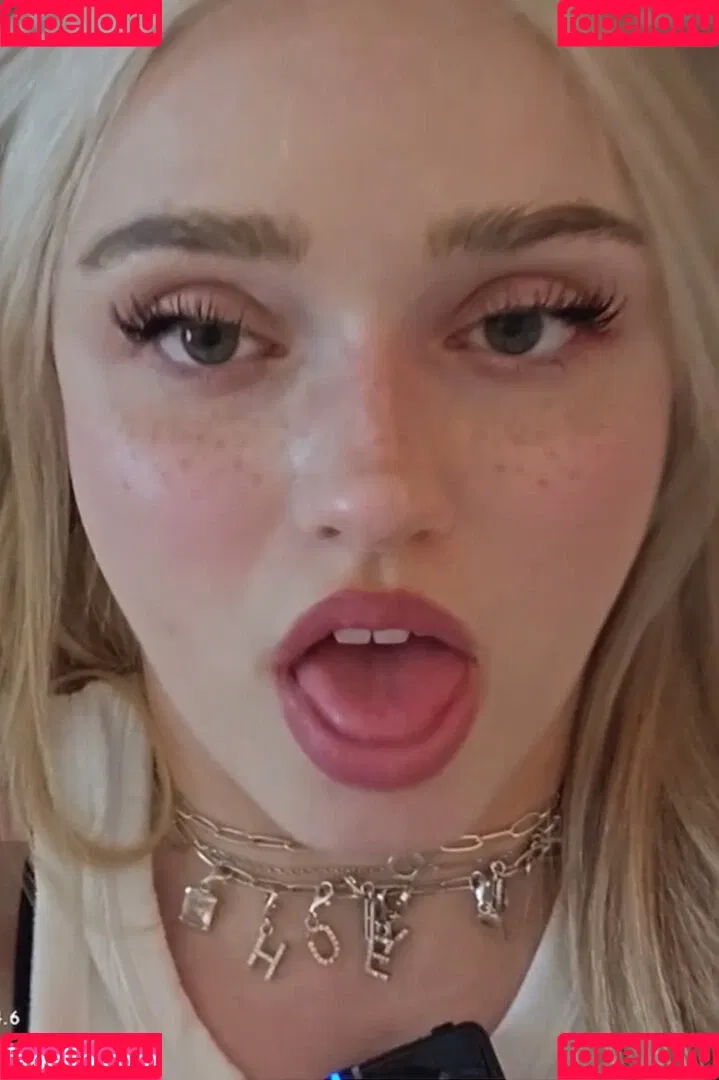 HoneyPuu Onlyfans Photo Gallery 