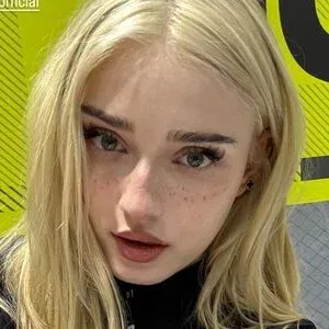 HoneyPuu Onlyfans Photo Gallery 