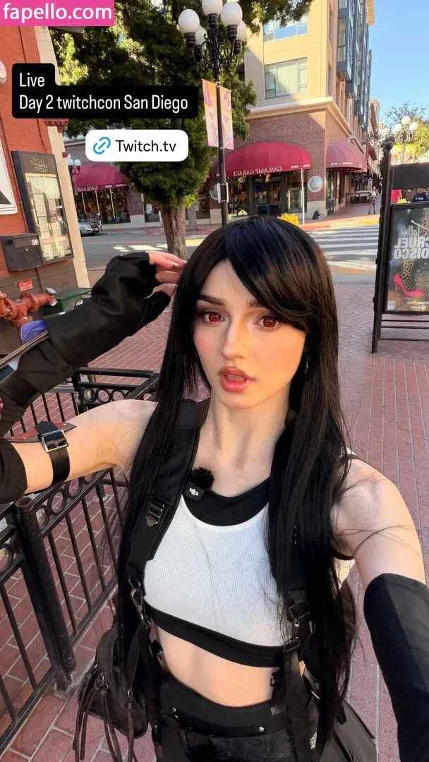 HoneyPuu Onlyfans Photo Gallery 