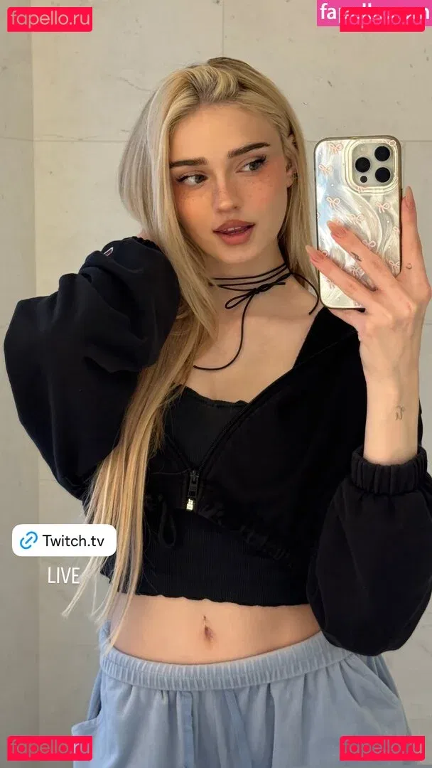 HoneyPuu Onlyfans Photo Gallery 