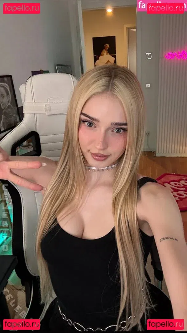 HoneyPuu Onlyfans Photo Gallery 