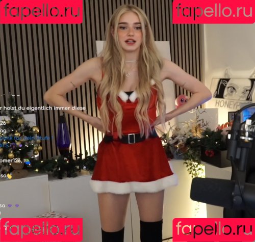 HoneyPuu Onlyfans Photo Gallery 