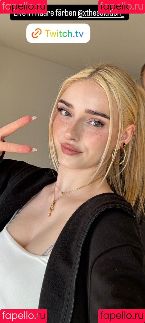 HoneyPuu Onlyfans Photo Gallery 