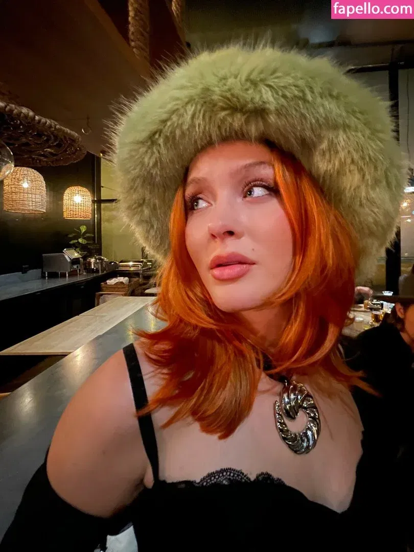 zoraya.v Onlyfans Photo Gallery 