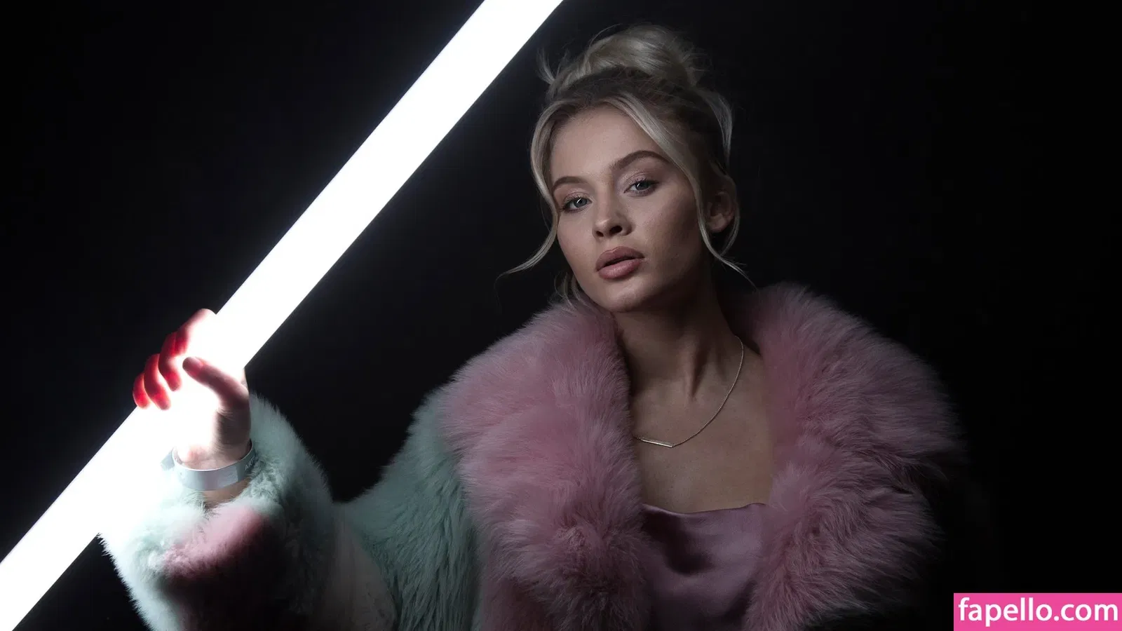 zoraya.v Onlyfans Photo Gallery 