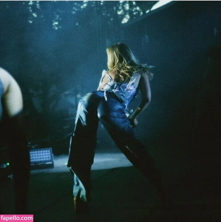 zoraya.v Onlyfans Photo Gallery 