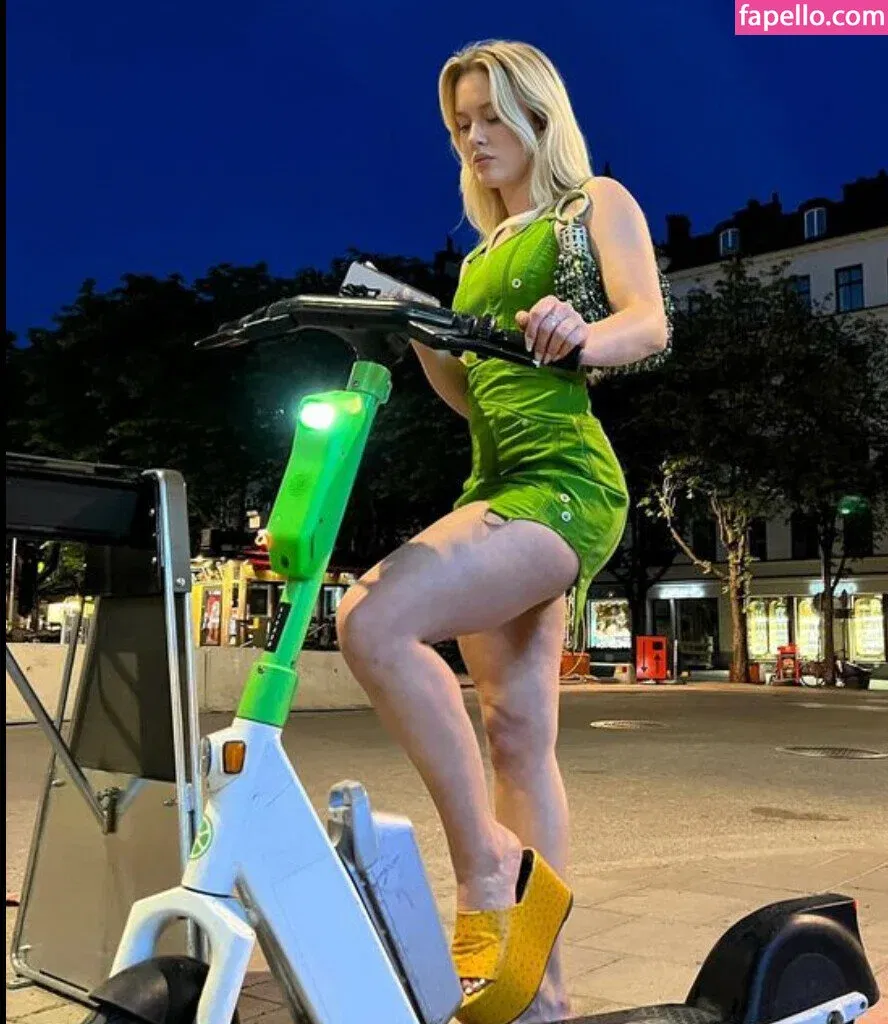 zoraya.v Onlyfans Photo Gallery 