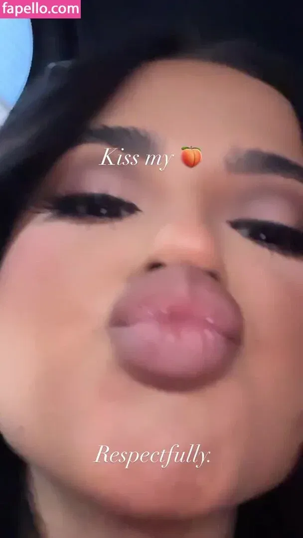 zoraya.v Onlyfans Photo Gallery 