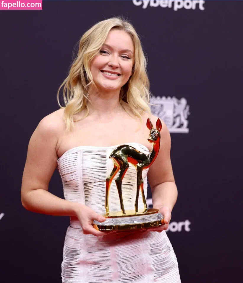 zoraya.v Onlyfans Photo Gallery 