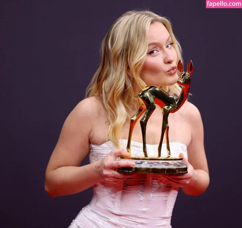 zoraya.v Onlyfans Photo Gallery 