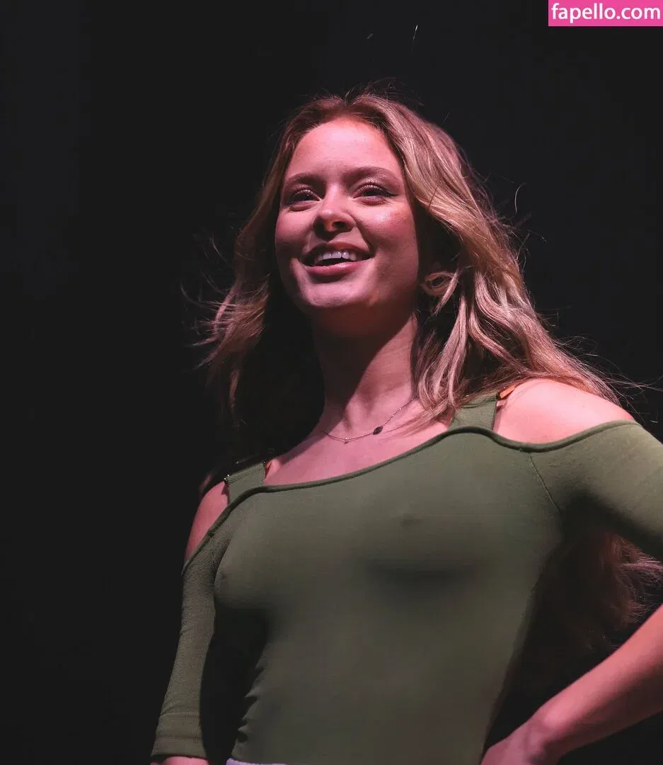 zoraya.v Onlyfans Photo Gallery 