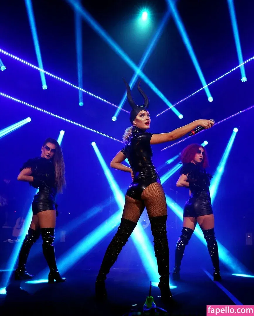 zoraya.v Onlyfans Photo Gallery 