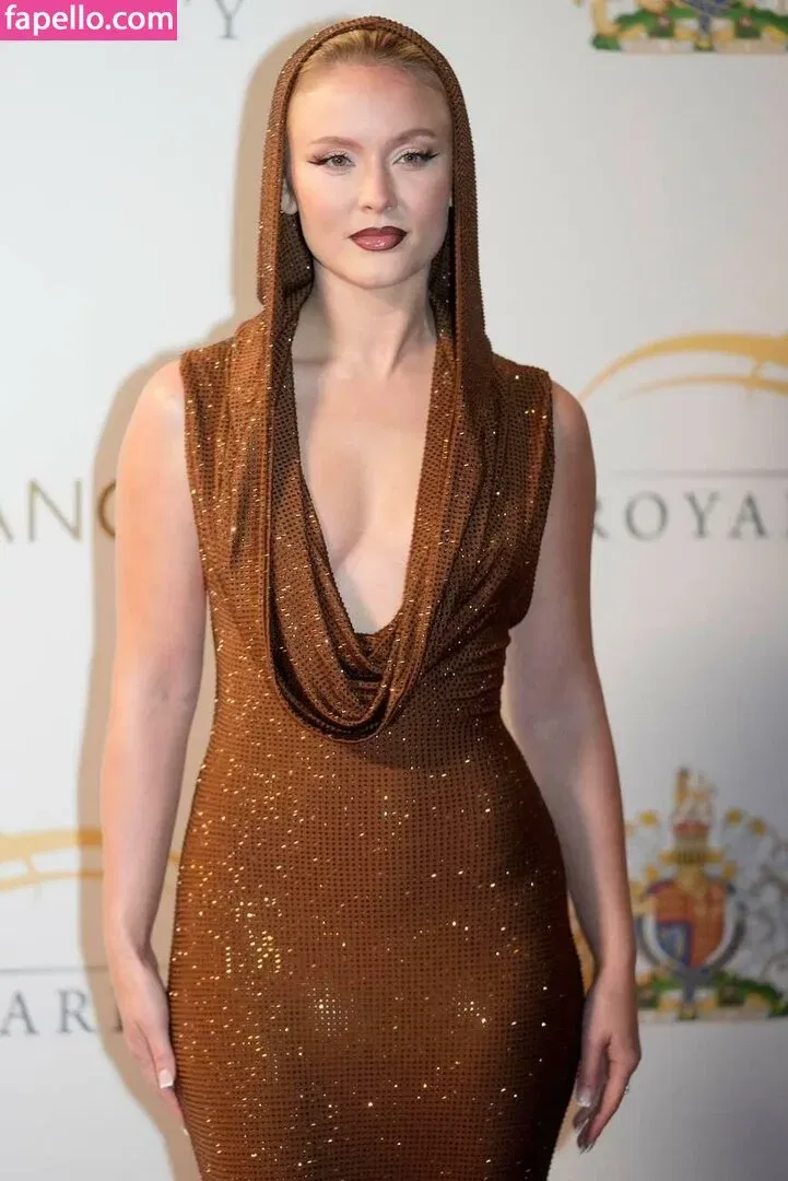 zoraya.v Onlyfans Photo Gallery 