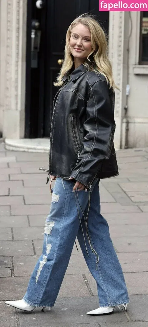 zoraya.v Onlyfans Photo Gallery 