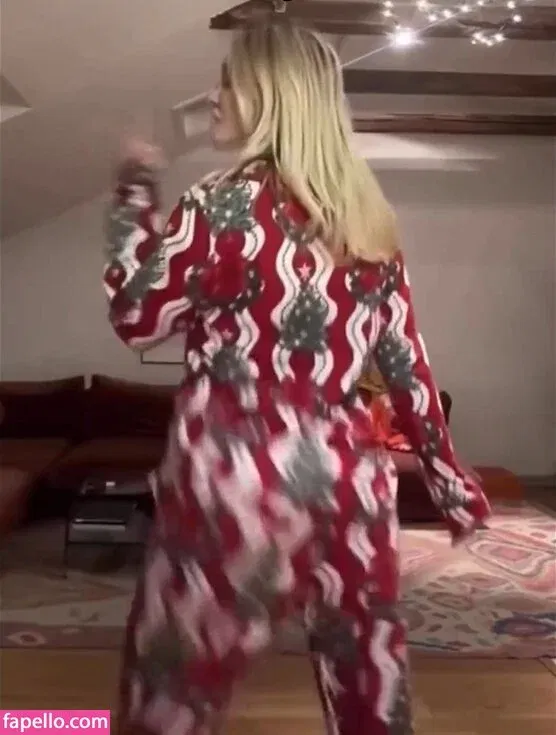 zoraya.v Onlyfans Photo Gallery 