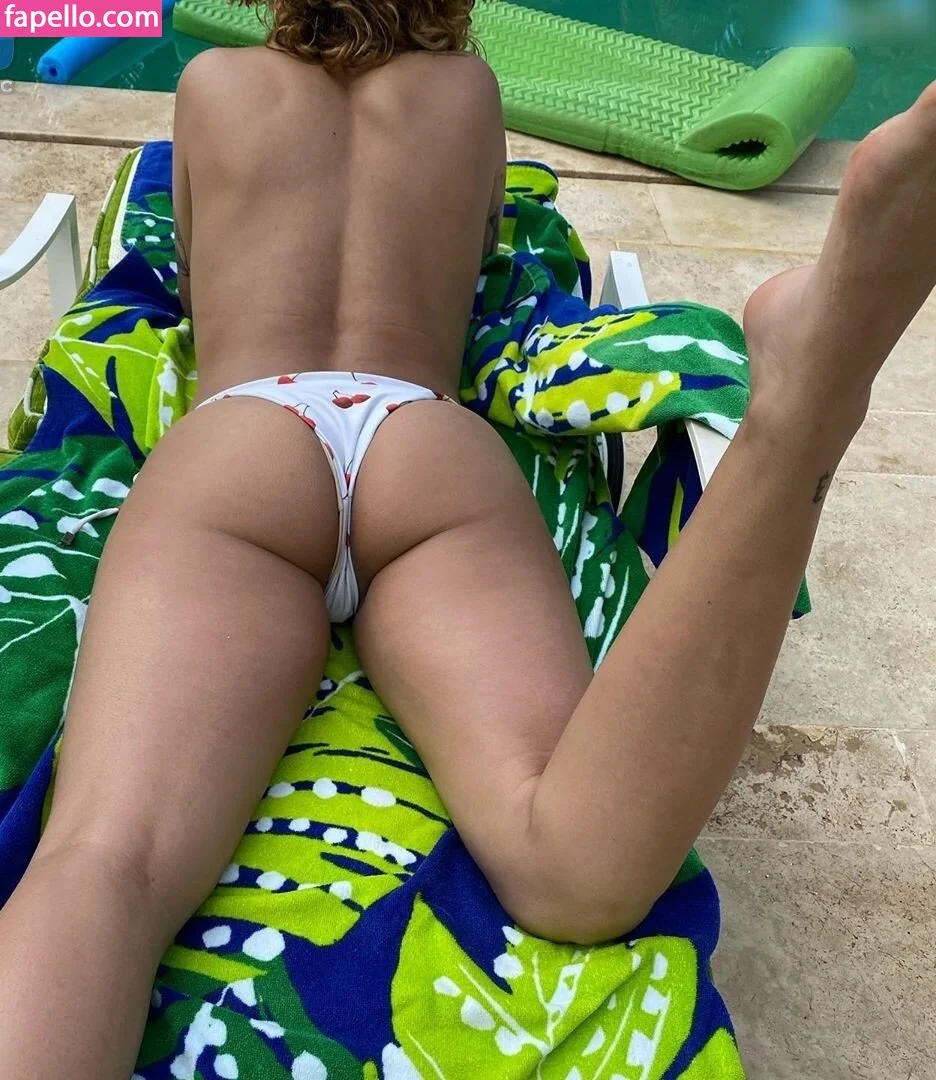 zoraya.v Onlyfans Photo Gallery 