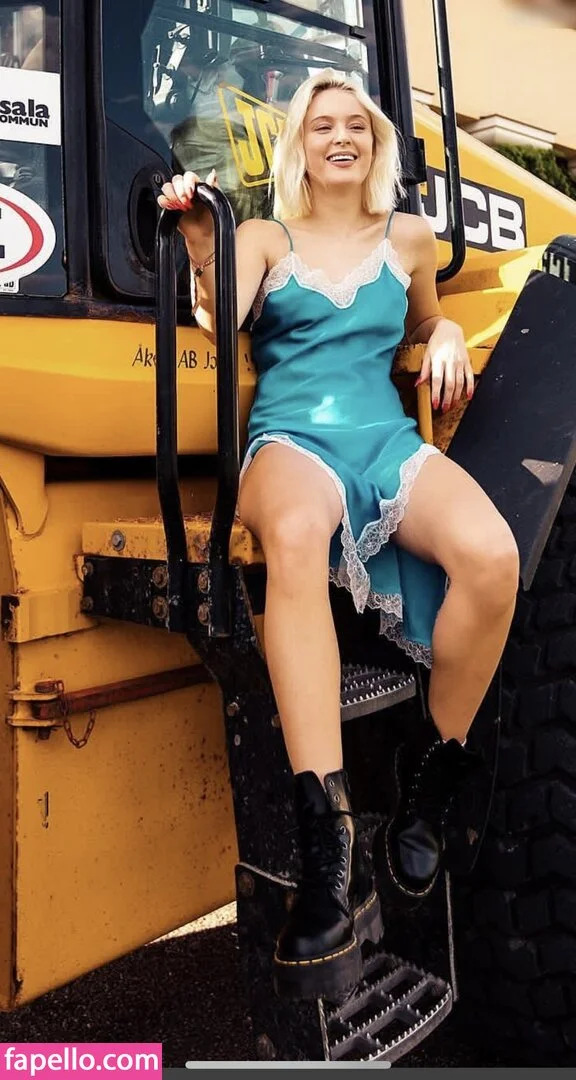 zoraya.v Onlyfans Photo Gallery 