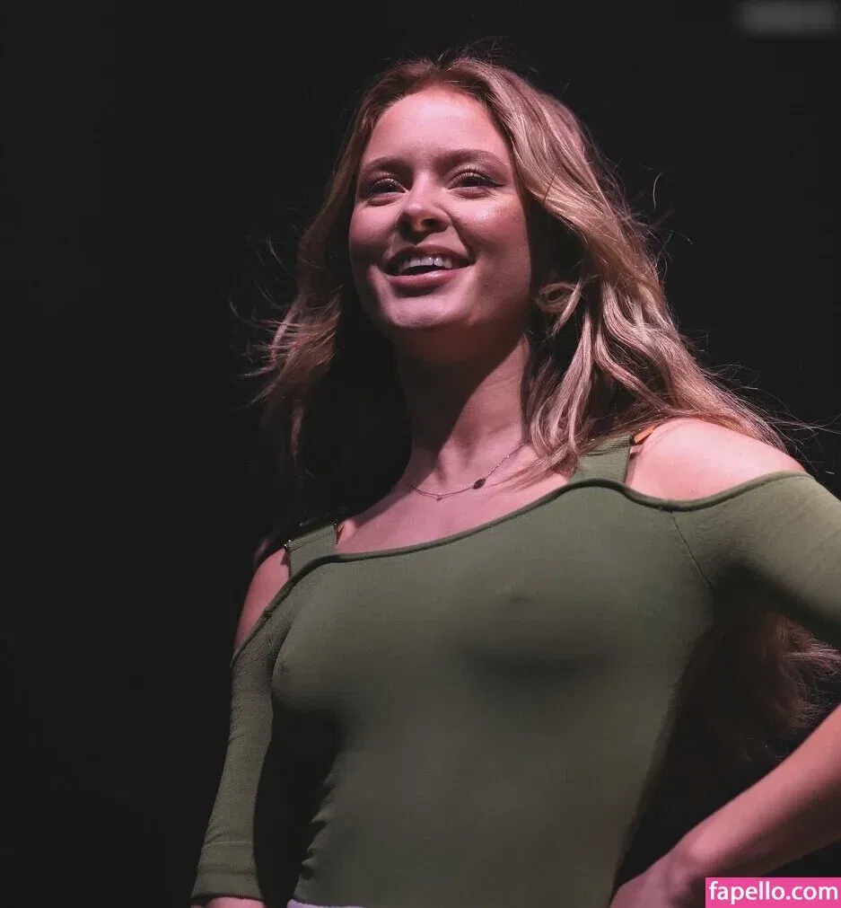 zoraya.v Onlyfans Photo Gallery 