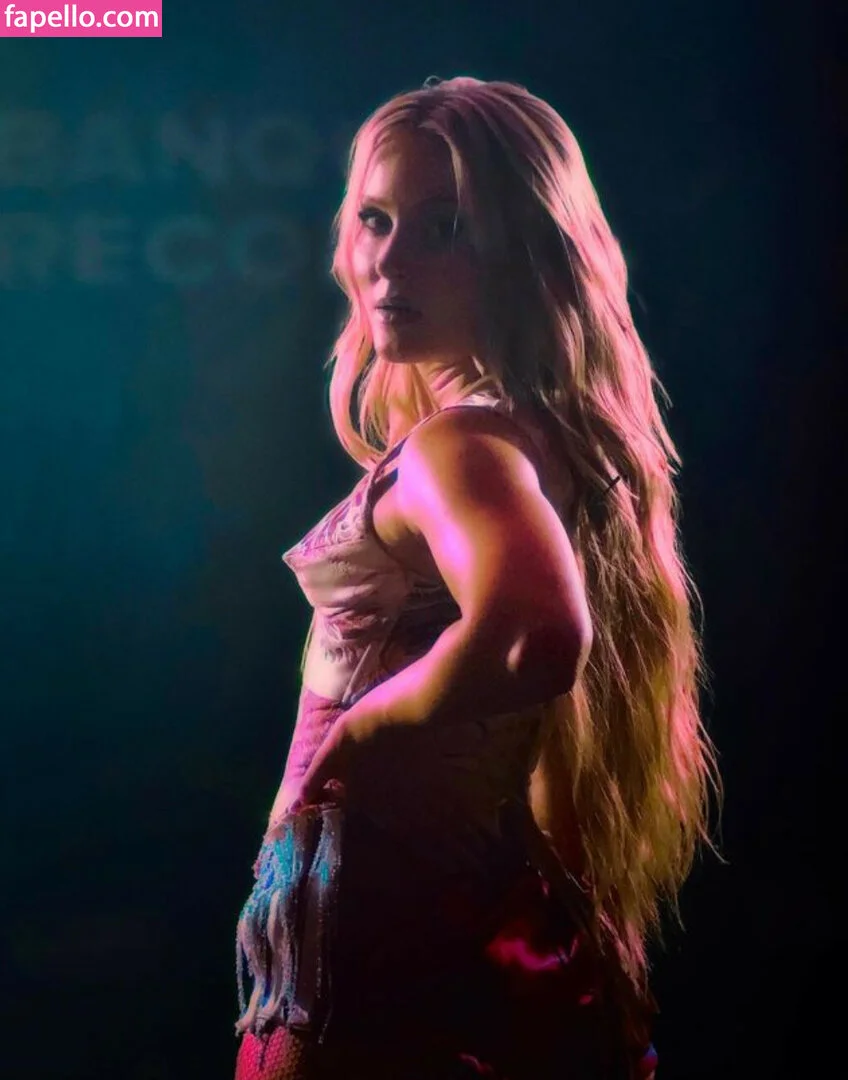 zoraya.v Onlyfans Photo Gallery 