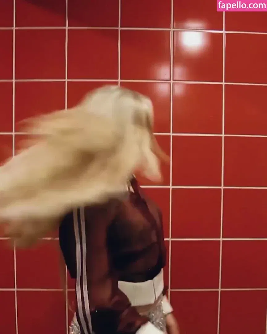 zoraya.v Onlyfans Photo Gallery 