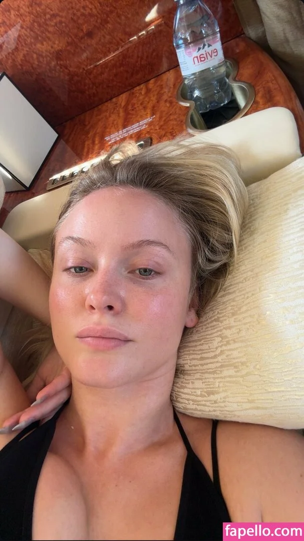 zoraya.v Onlyfans Photo Gallery 