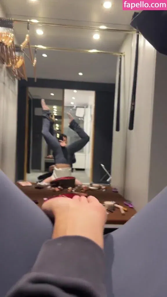 zoraya.v Onlyfans Photo Gallery 