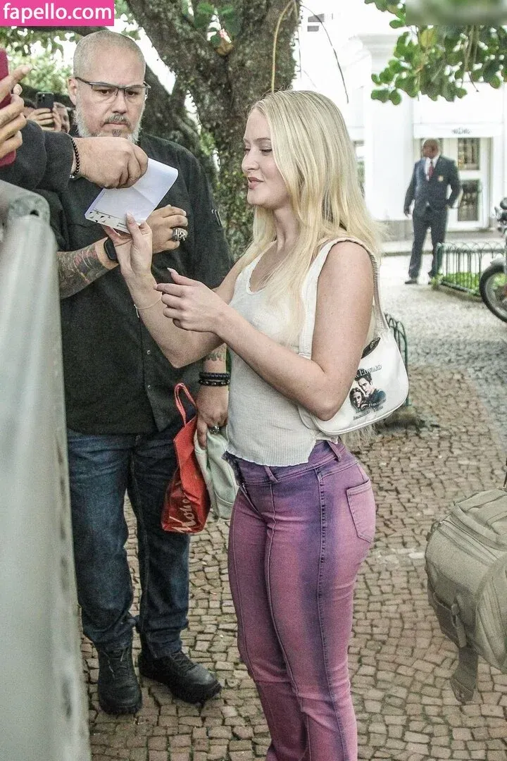 zoraya.v Onlyfans Photo Gallery 