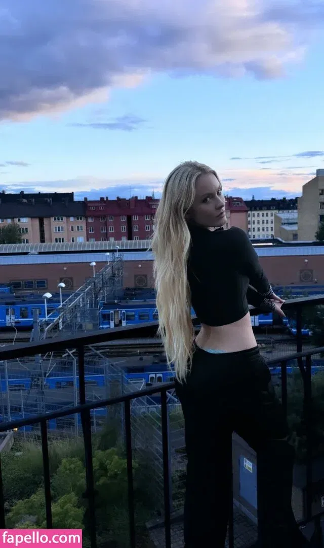 zoraya.v Onlyfans Photo Gallery 