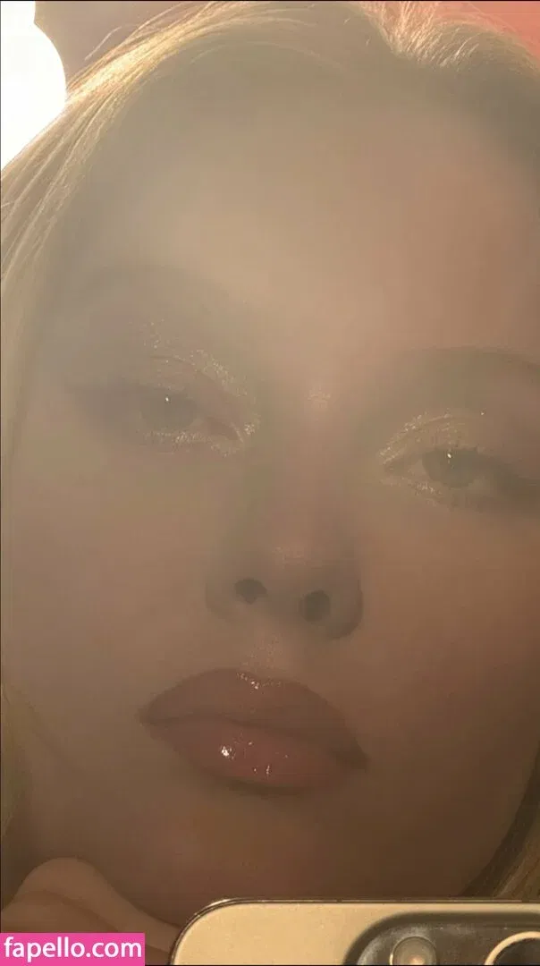 zoraya.v Onlyfans Photo Gallery 