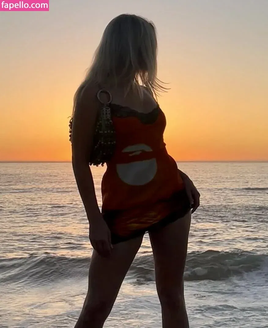 zoraya.v Onlyfans Photo Gallery 