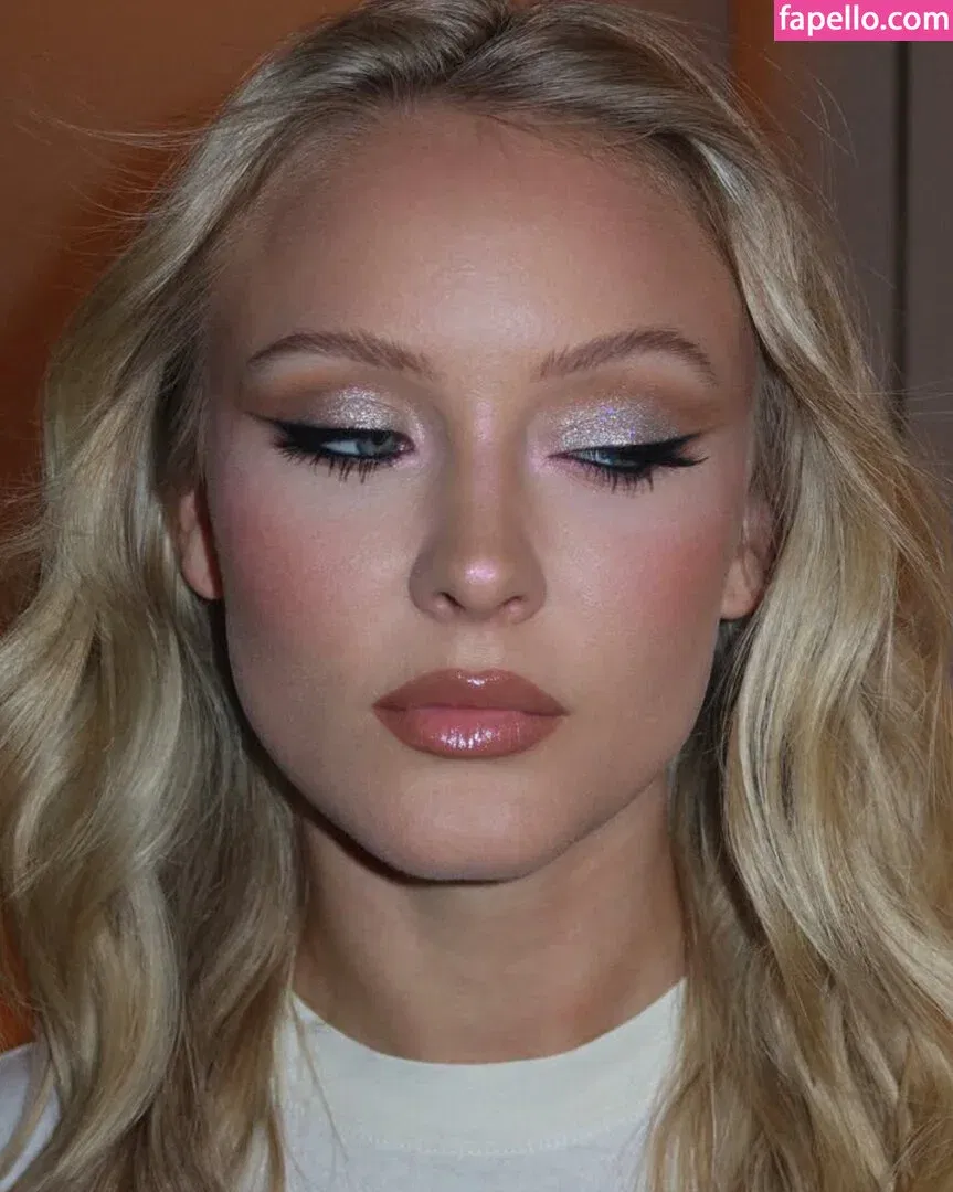 zoraya.v Onlyfans Photo Gallery 