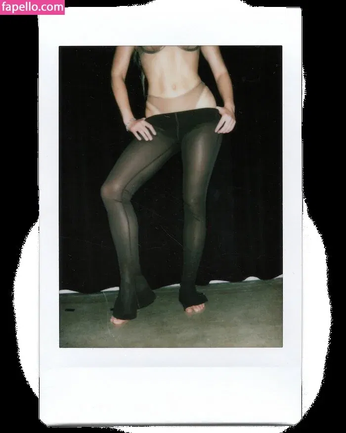 zoraya.v Onlyfans Photo Gallery 