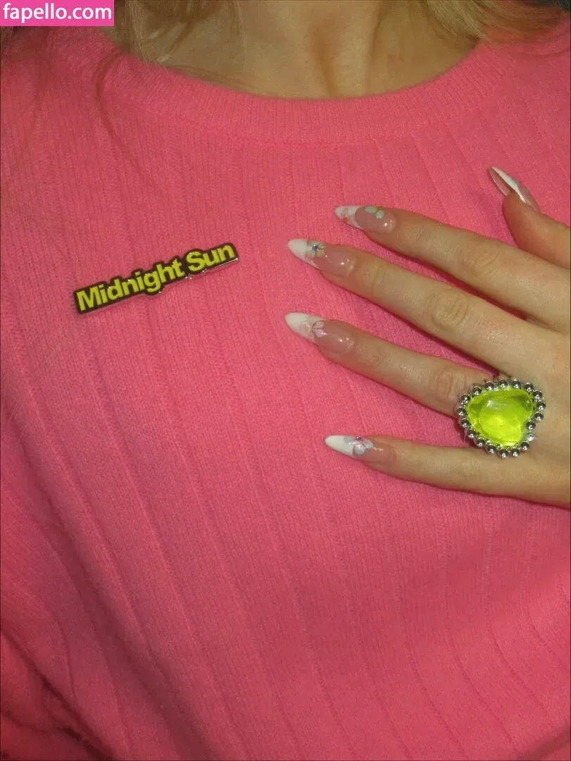 zoraya.v Onlyfans Photo Gallery 