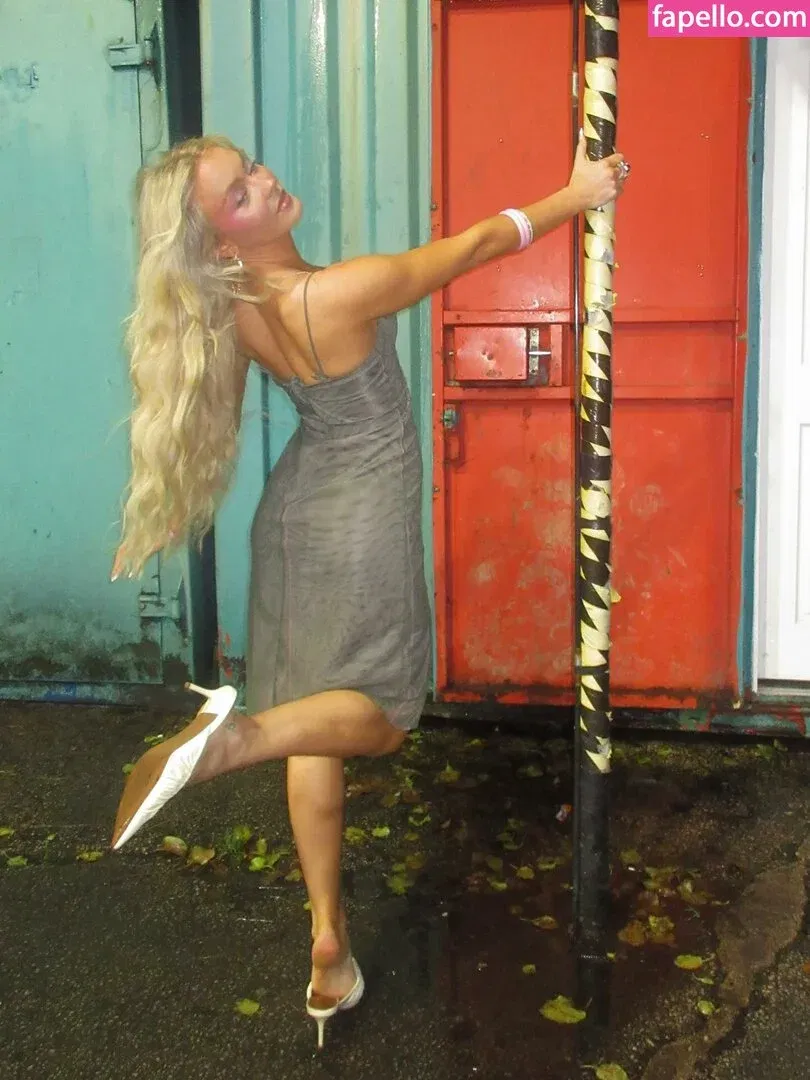 zoraya.v Onlyfans Photo Gallery 