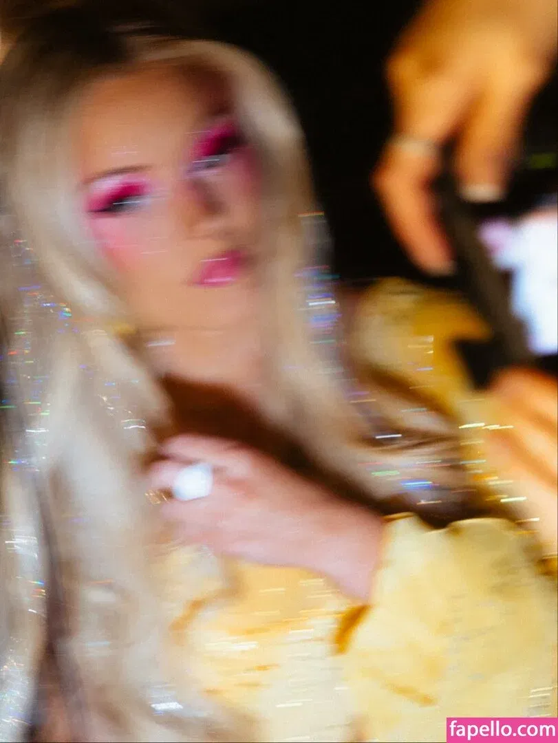 zoraya.v Onlyfans Photo Gallery 