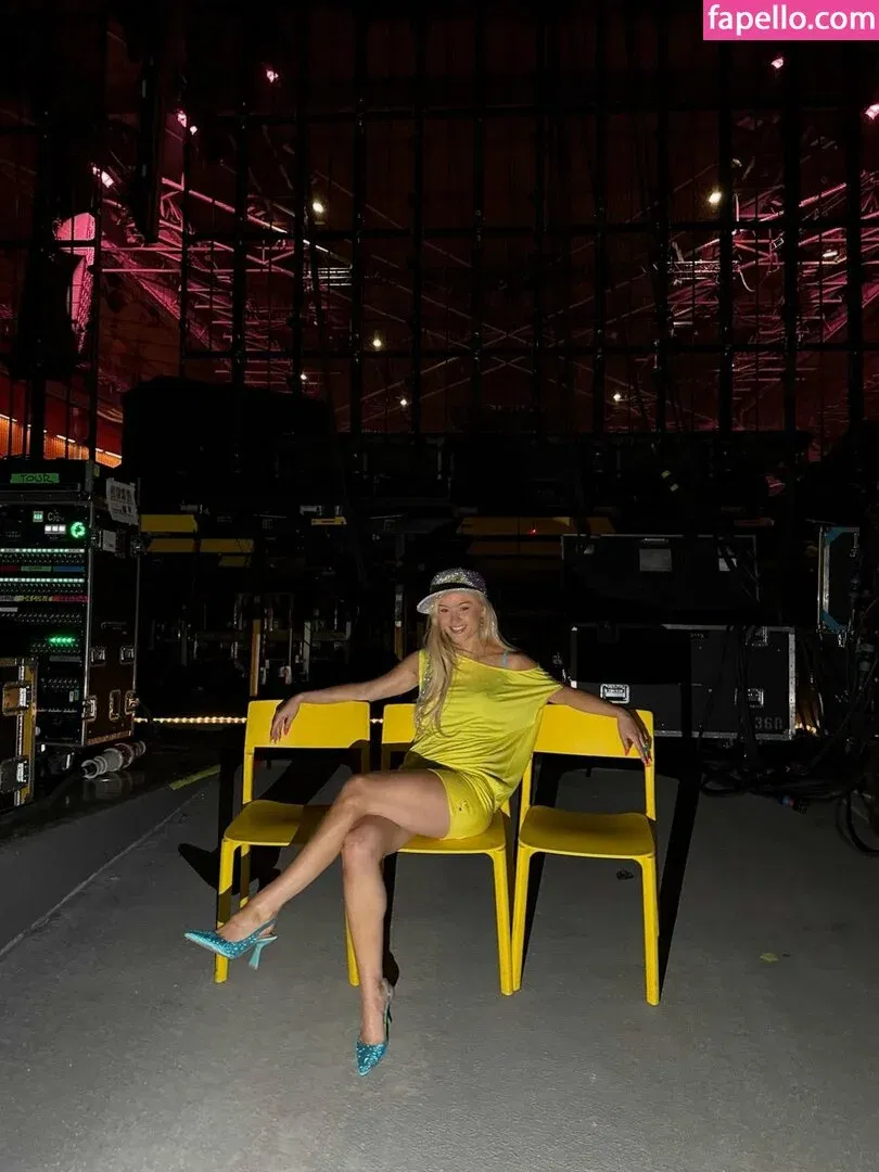 zoraya.v Onlyfans Photo Gallery 