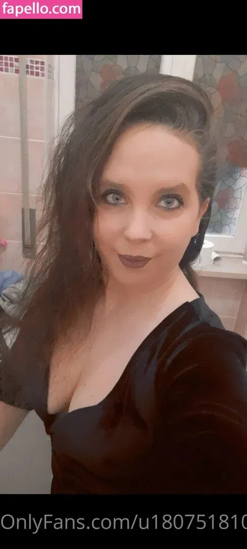 only_queen84 Onlyfans Photo Gallery 