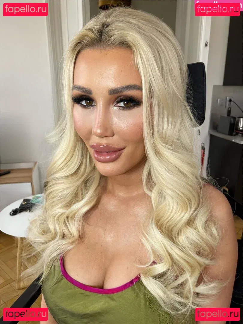 Patty Michova Onlyfans Photo Gallery 