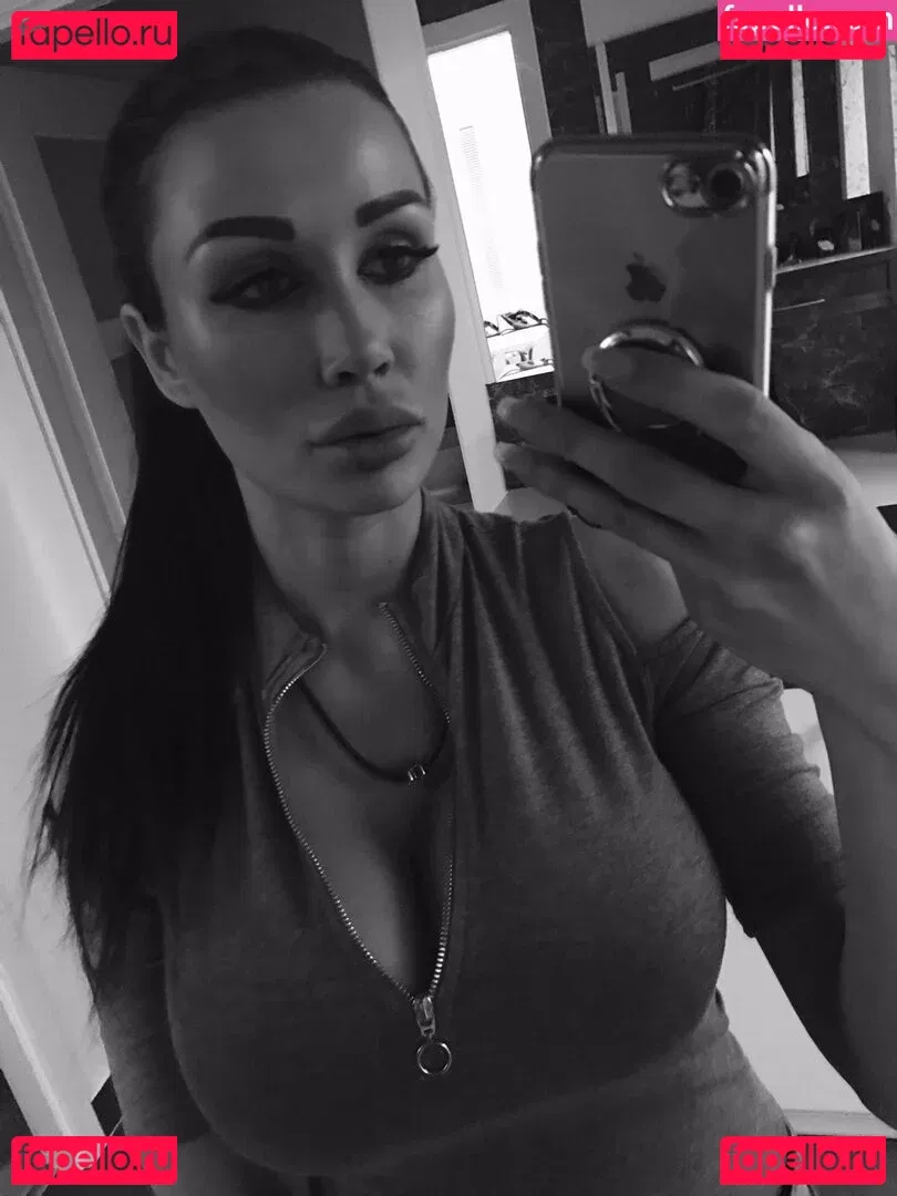 Patty Michova Onlyfans Photo Gallery 